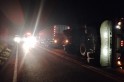 ​Caminhão carregado de bois tomba na SC 157 e no manejo motorista fica ferido
