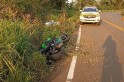 ​Motociclista morre depois que moto que ele conduzia sair da pista e bater no barranco