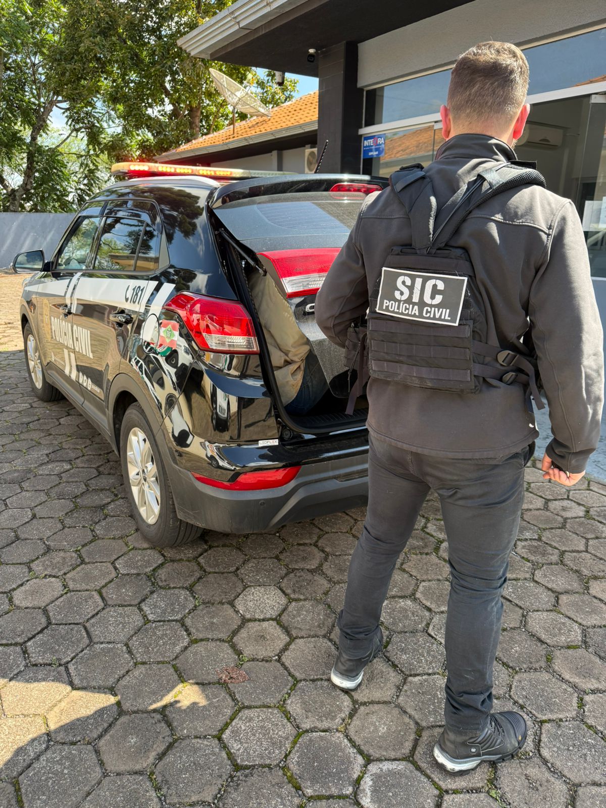 Polícia prende dois homens em Nova Erechim